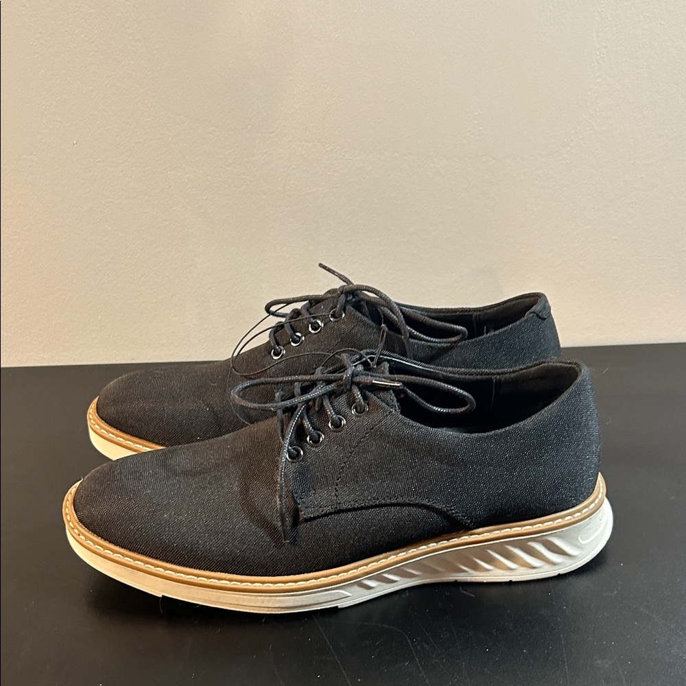 Calvin Klein Men's Black Oxfords with Tan‎ Sole - Picture 7 of 8